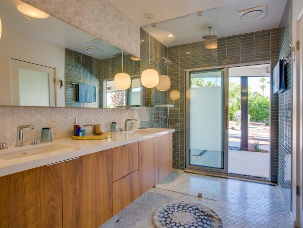 Palm Springs Home 990923
