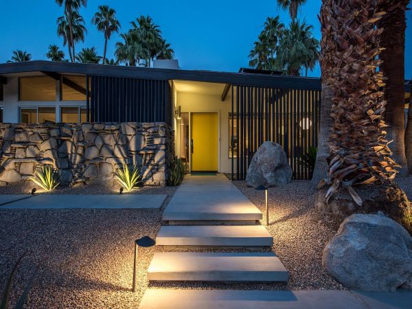 Palm Springs Home 990923