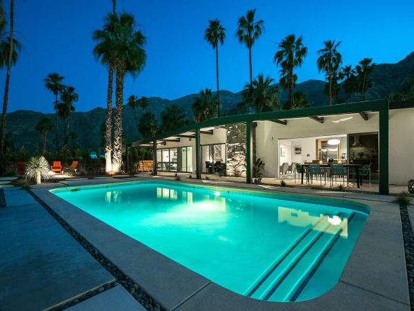 Palm Springs Home 990923