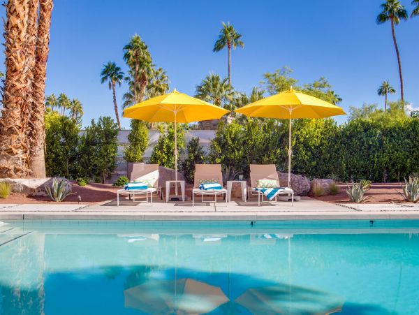 Palm Springs Home 990923