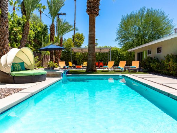 Palm Springs Home 990924