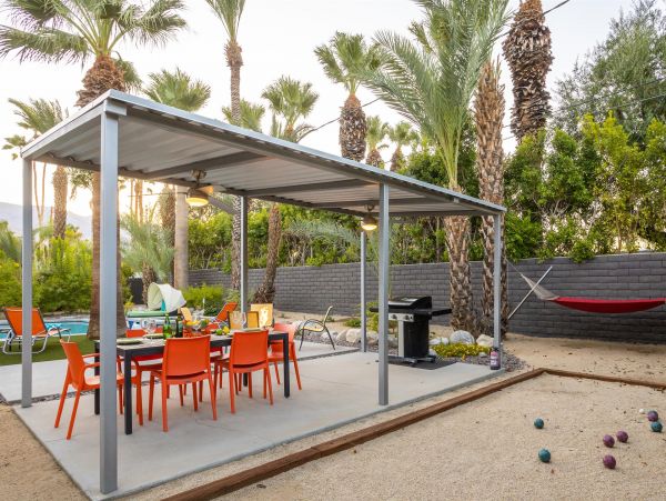 Palm Springs Home 990924
