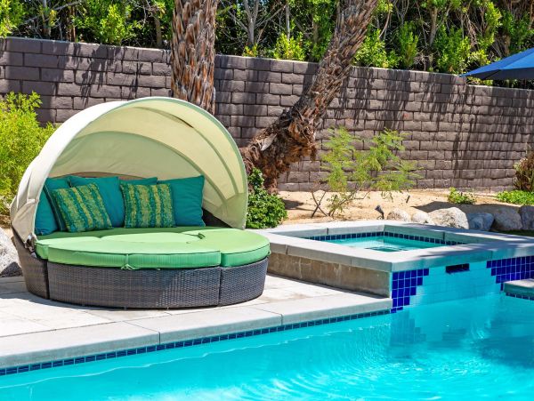 Palm Springs Home 990924