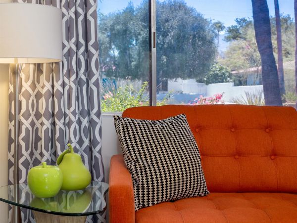 Palm Springs Home 990924