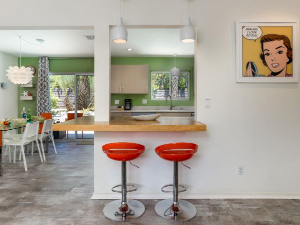 Palm Springs Home 990924