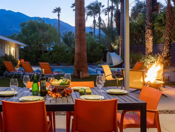 Palm Springs Home 990924
