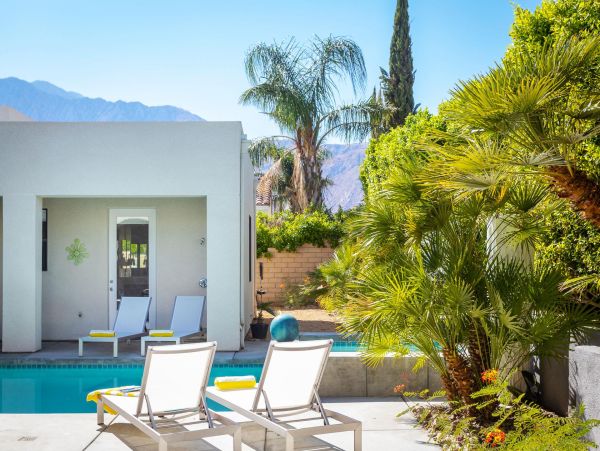 Palm Springs Home 990925