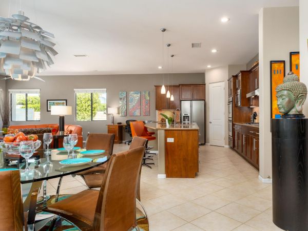 Palm Springs Home 990925