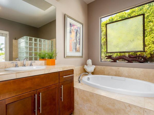 Palm Springs Home 990925