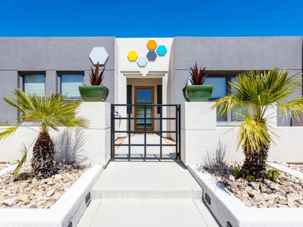 Palm Springs Home 990925