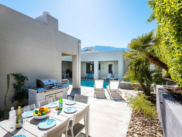 Palm Springs Home 990925