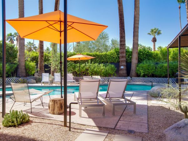 Palm Springs Home 990926