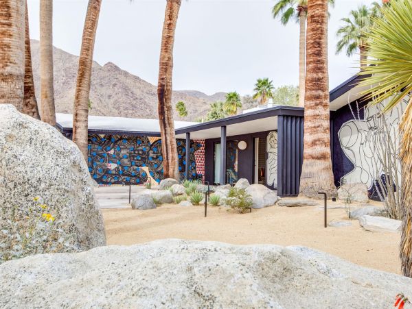 Palm Springs Home 990926