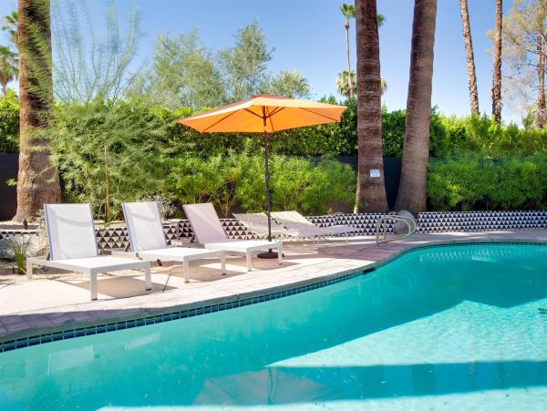 Palm Springs Home 990926