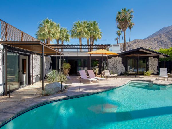 Palm Springs Home 990926