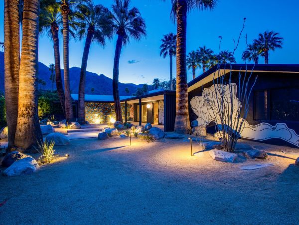 Palm Springs Home 990926