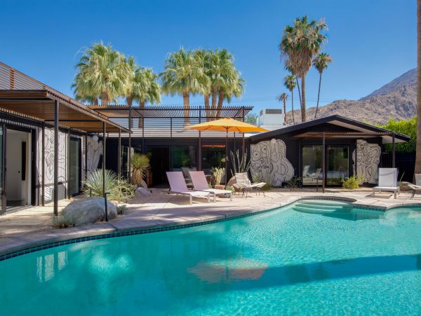 Palm Springs Home 990926