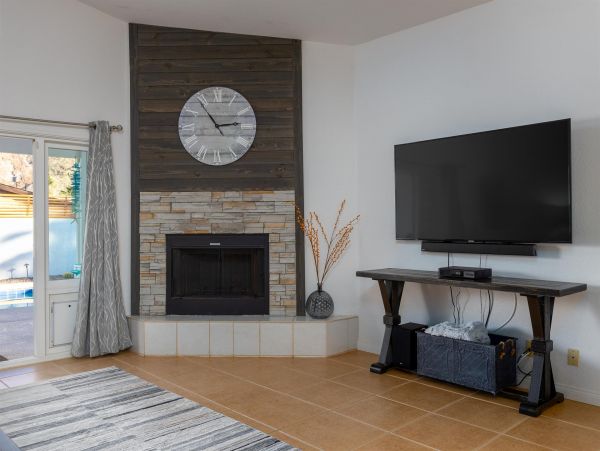 Palm Springs Home 990927