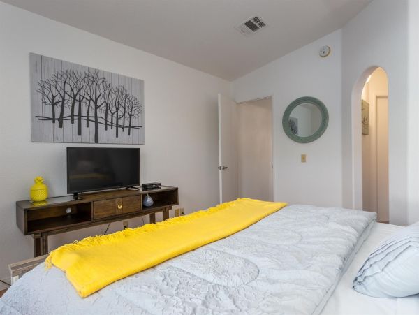 Palm Springs Home 990927
