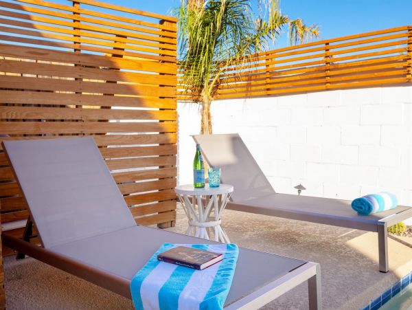 Palm Springs Home 990927