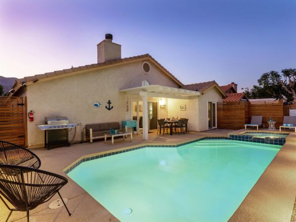 Palm Springs Home 990927