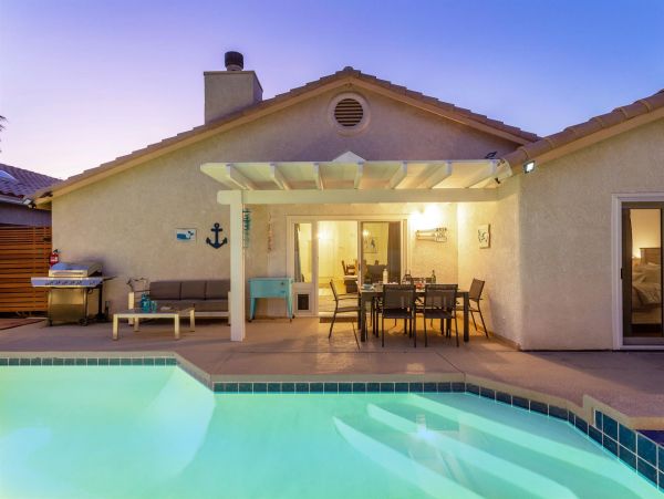 Palm Springs Home 990927