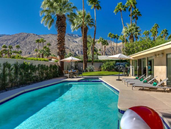 Palm Springs Home 990928