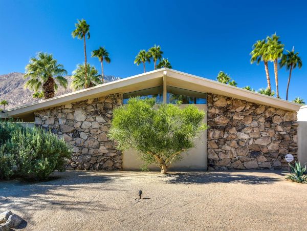 Palm Springs Home 990928