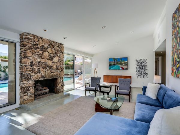 Palm Springs Home 990928