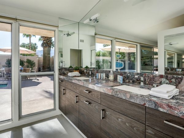 Palm Springs Home 990928