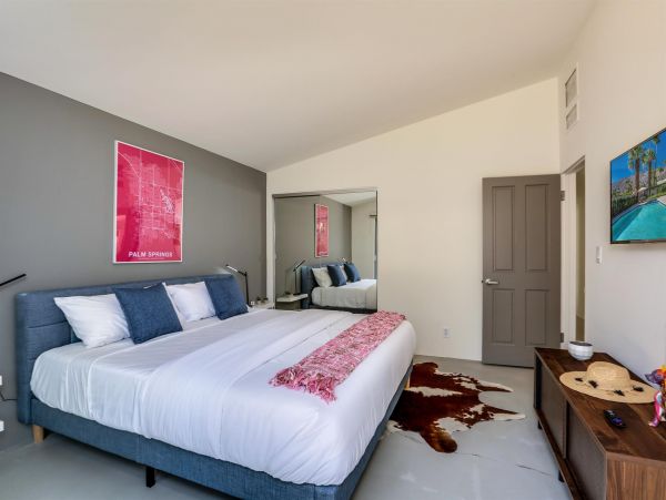 Palm Springs Home 990928