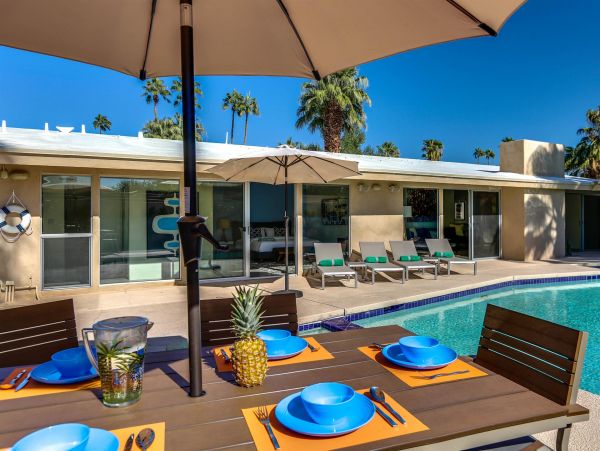 Palm Springs Home 990928