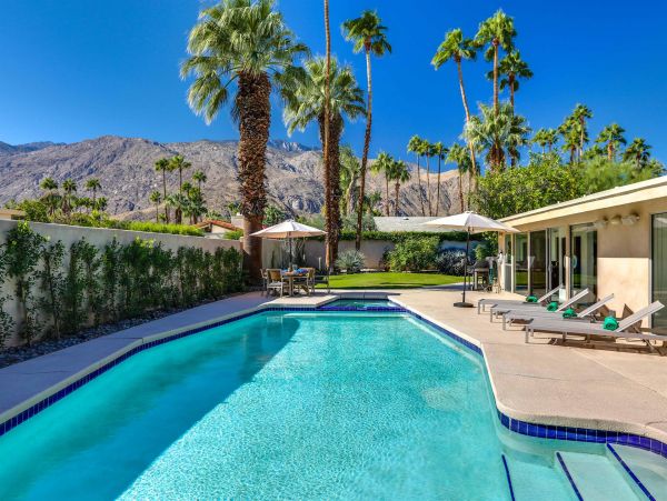 Palm Springs Home 990928