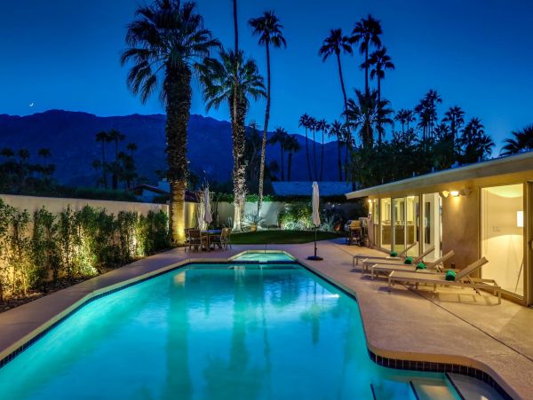 Palm Springs Home 990928