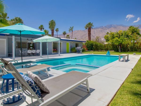Palm Springs Home 990929