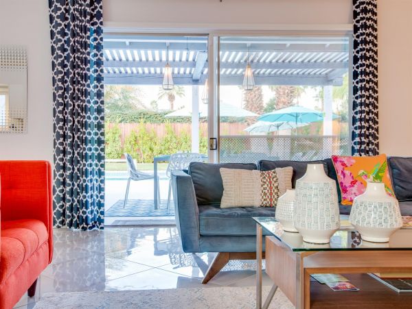 Palm Springs Home 990929