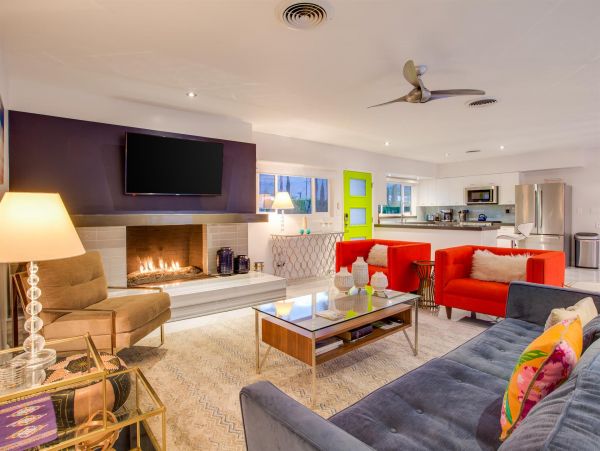 Palm Springs Home 990929