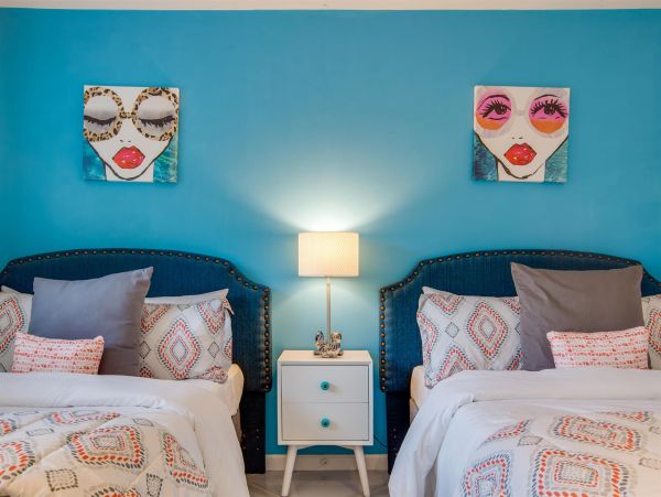 Palm Springs Home 990929