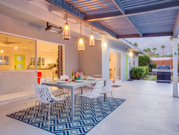 Palm Springs Home 990929