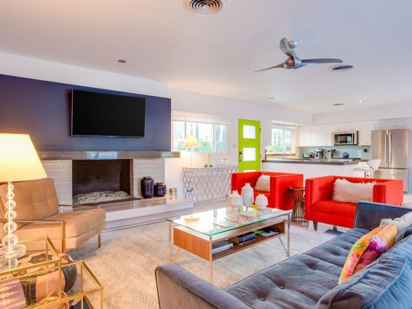 Palm Springs Home 990929
