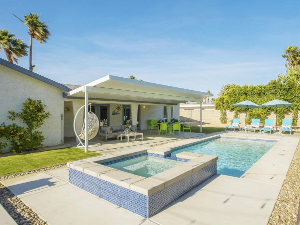 Palm Springs Home 990930