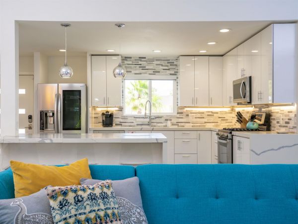 Palm Springs Home 990930