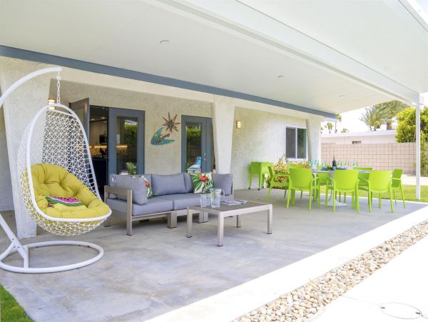 Palm Springs Home 990930