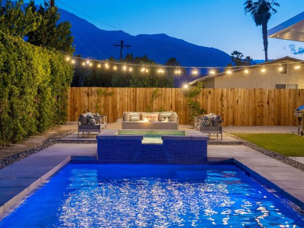 Palm Springs Home 990930