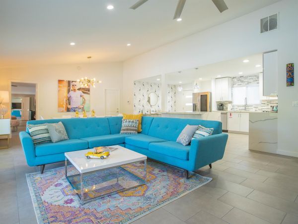 Palm Springs Home 990930