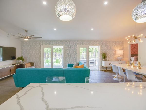 Palm Springs Home 990930