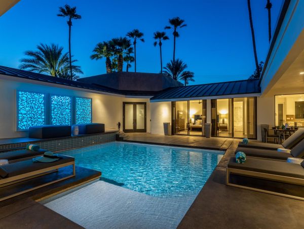 Palm Springs Home 990933