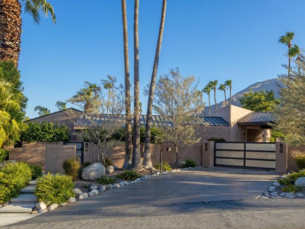 Palm Springs Home 990933