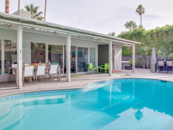 Palm Springs Home 990934