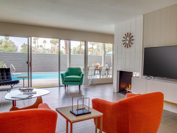 Palm Springs Home 990934